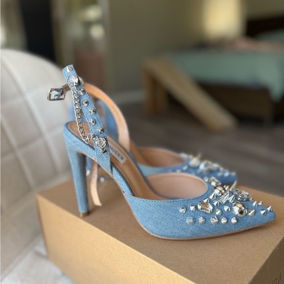 Steve Madden Blue Studded Women's Heels - Picture 11 of 14
